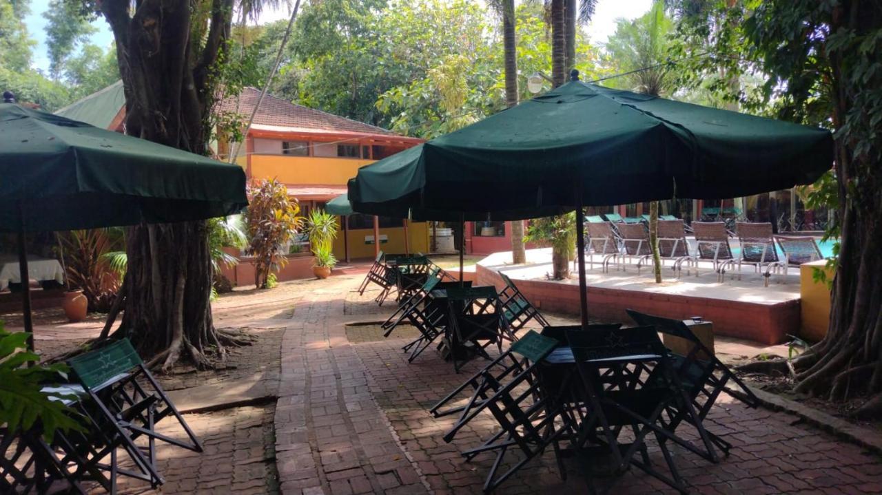 Boutique Hotel De La Fonte & Restaurant Puerto Iguazu Exterior photo